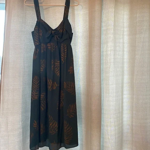 Motherhood Maternity | Dresses | Sleeveless Maternity Dress Peacock Green  With Gold Leaf Print Size M | Poshmark